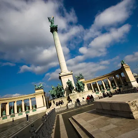 Little Americas Interstate Budapest