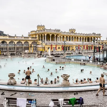 Little Americas Interstate * Budapest